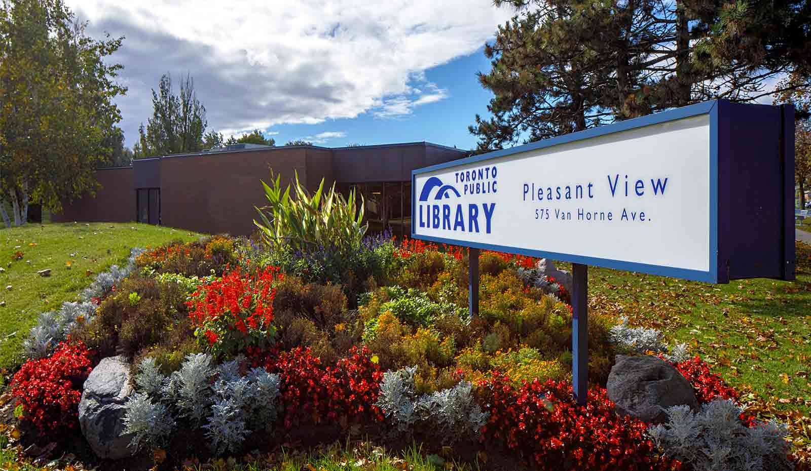 Pleasant View Library Exterior